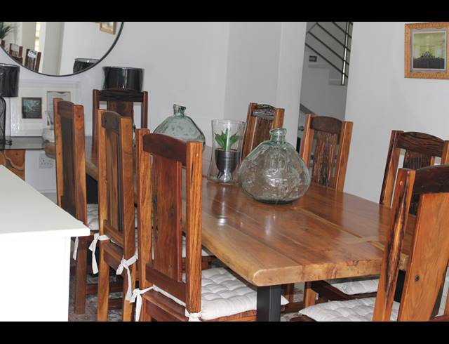 6 BEDROOM HOUSE FOR SALE IN THE COVES